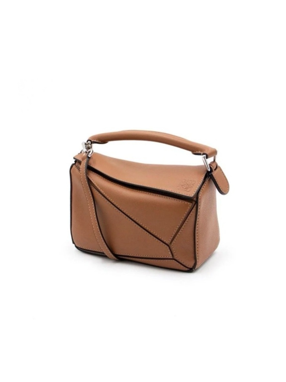 โSOLDโLoewe Puzzle Mini Shoulder Bag in Tan Leather - Picture 5 of 16